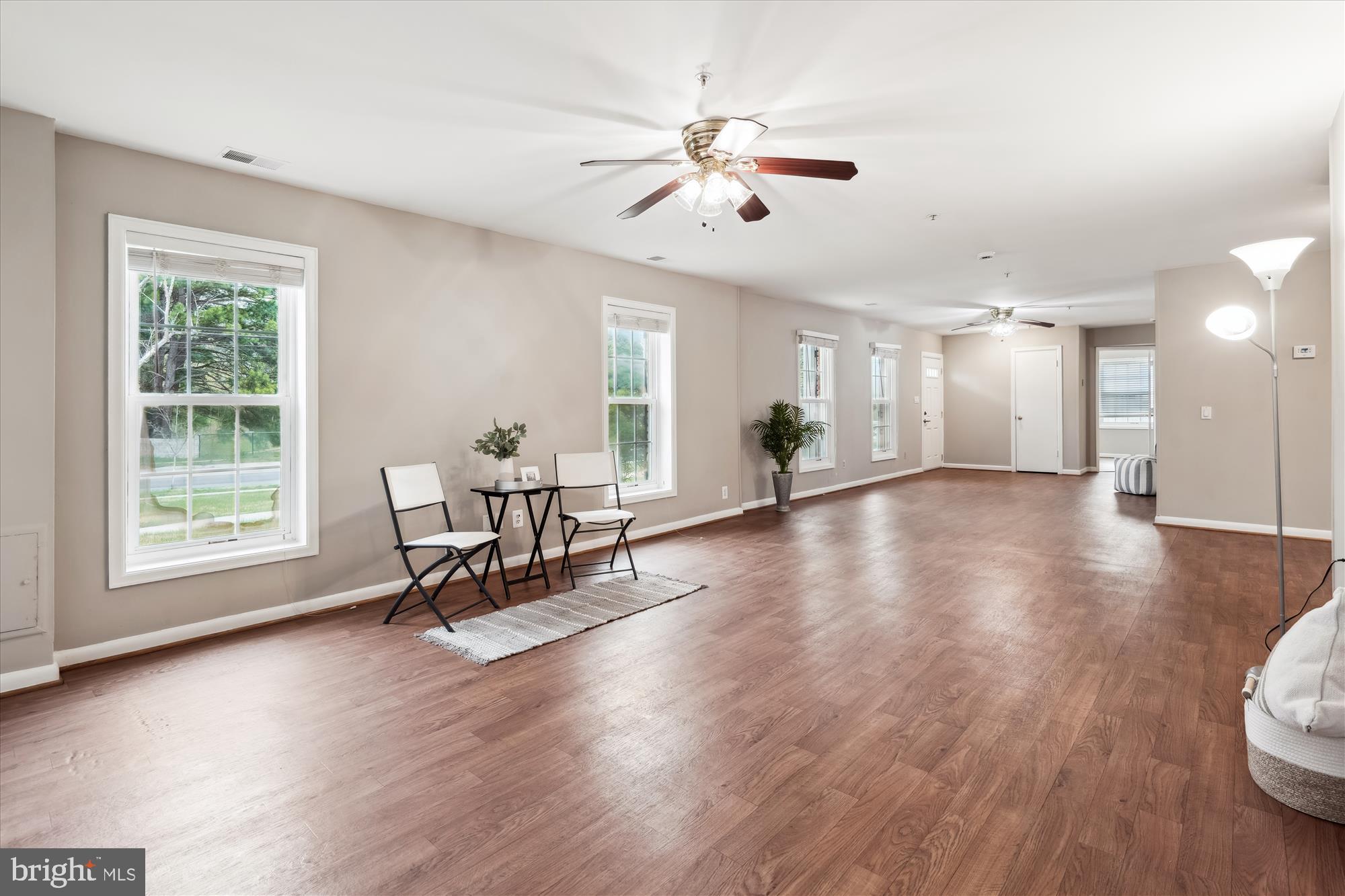 15705 Bond Mill Road Laurel, MD 20707 - Photo 10 of 77 FANTASTIC GATHERING & DINING SPACES