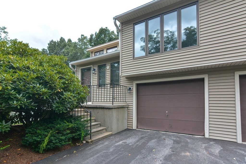 a house view with a outdoor space