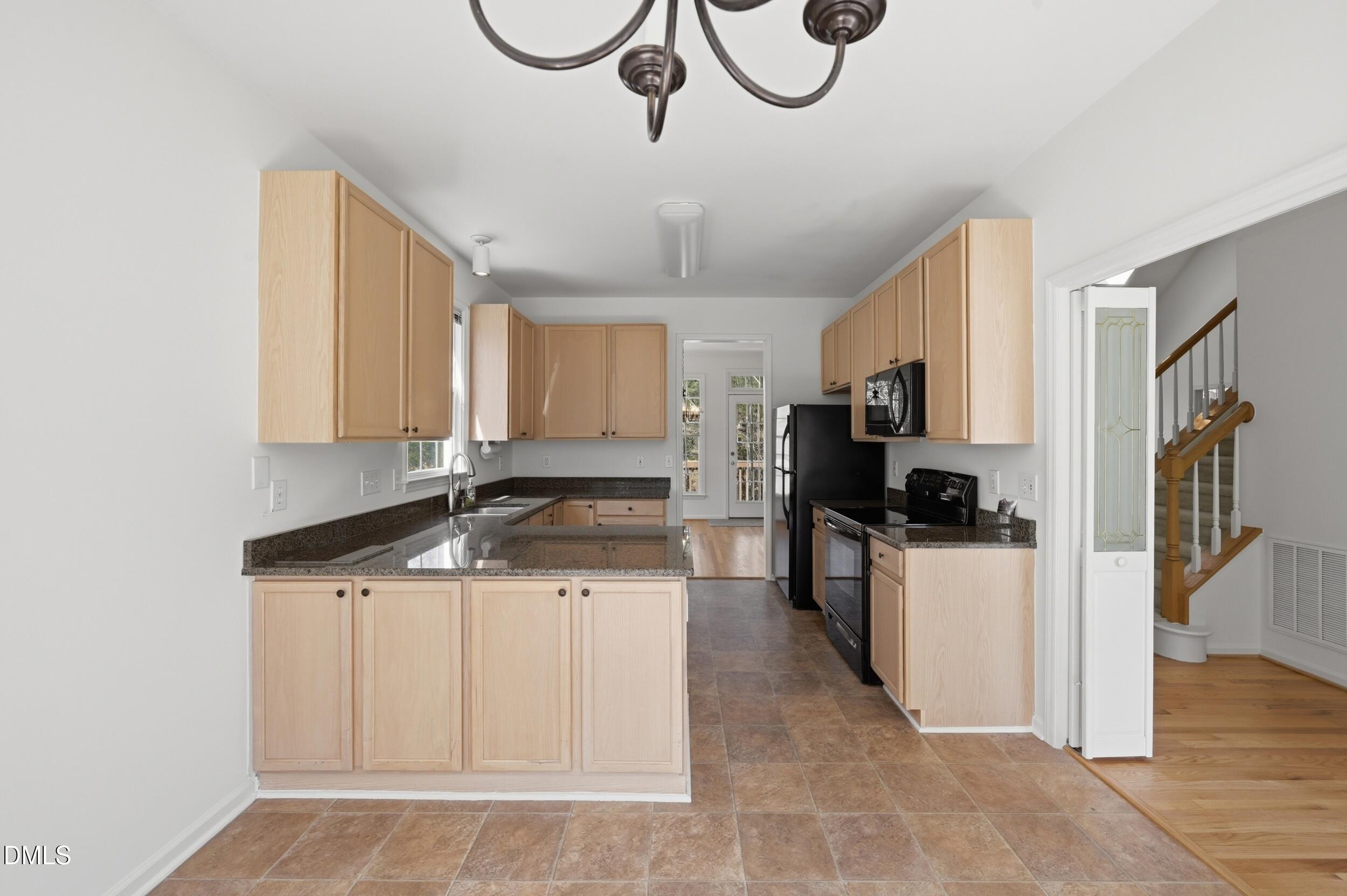7 Chelan Court Durham, NC 27713 - Photo 11 of 64 052
