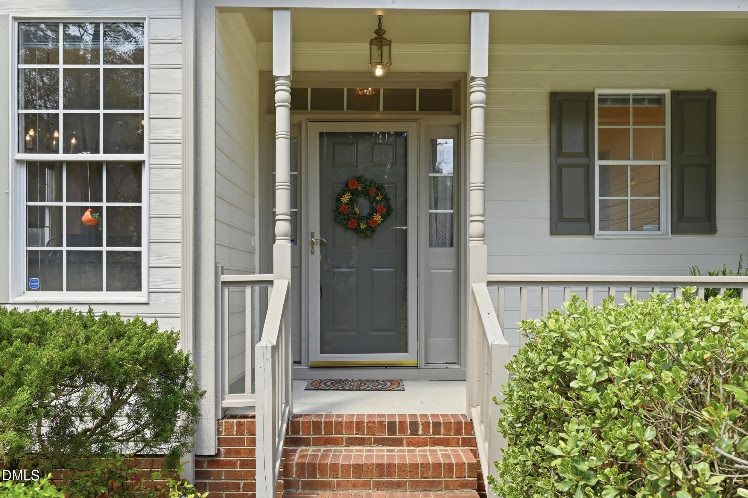 7 Chelan Court Durham, NC 27713 - Photo 5 of 64 002