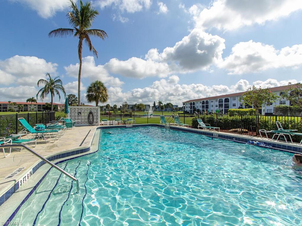 29 High Point Circle East, Unit 307 Naples, FL 34103 - Photo 12 of 14