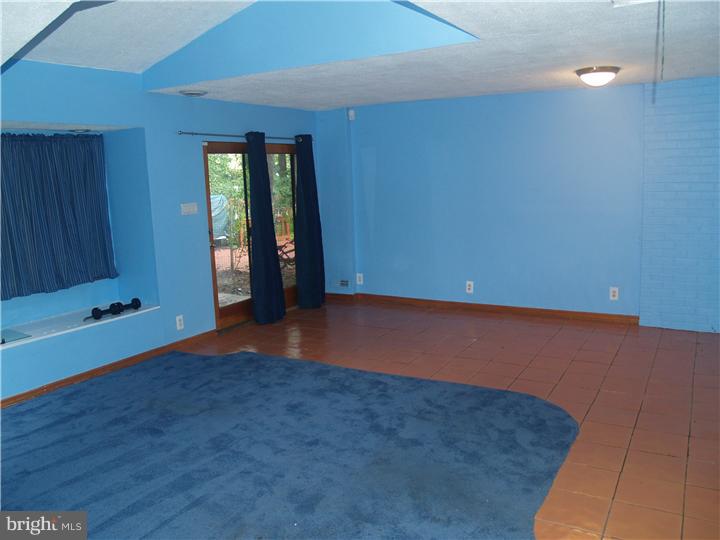 1805 Winding Way Clementon, NJ 08021 - Photo 8 of 19 Gallery Image 8