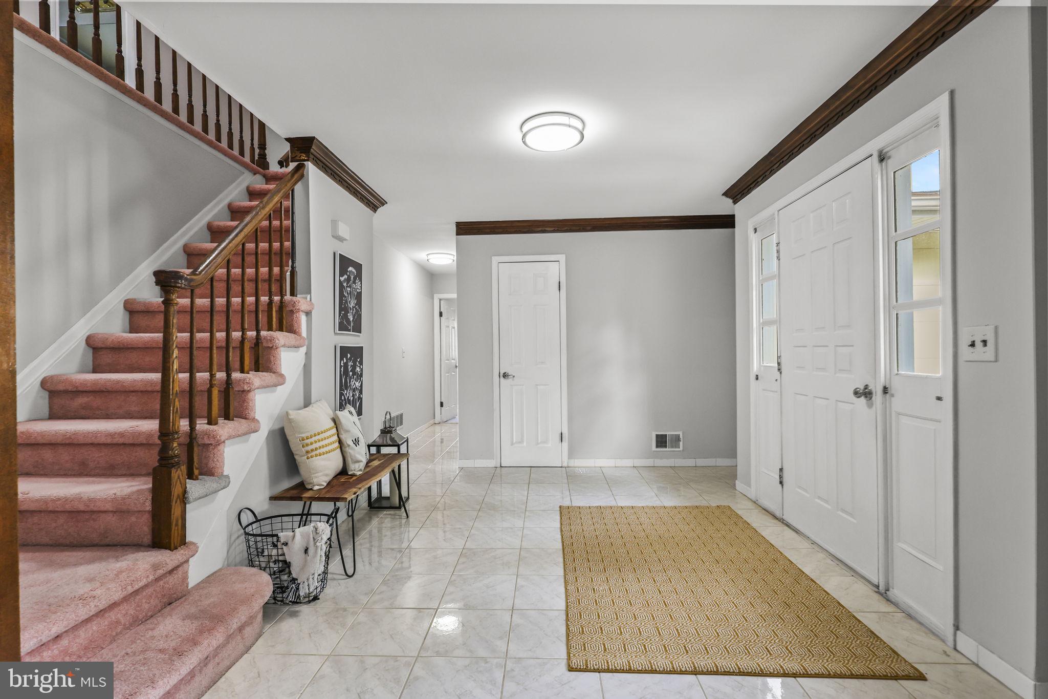 51 Wolfpack Road Hamilton, NJ 08619 - Photo 3 of 47