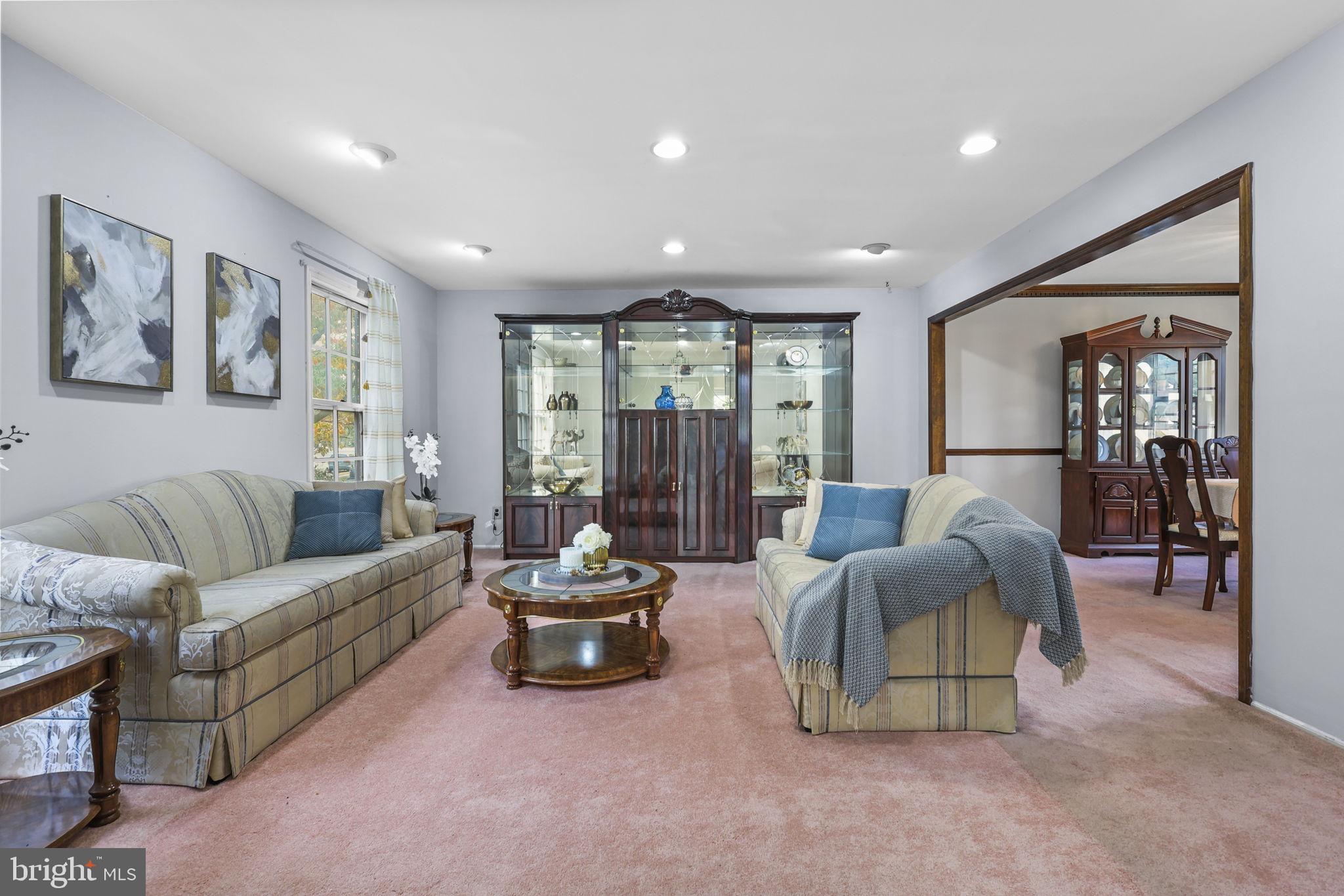 51 Wolfpack Road Hamilton, NJ 08619 - Photo 5 of 47