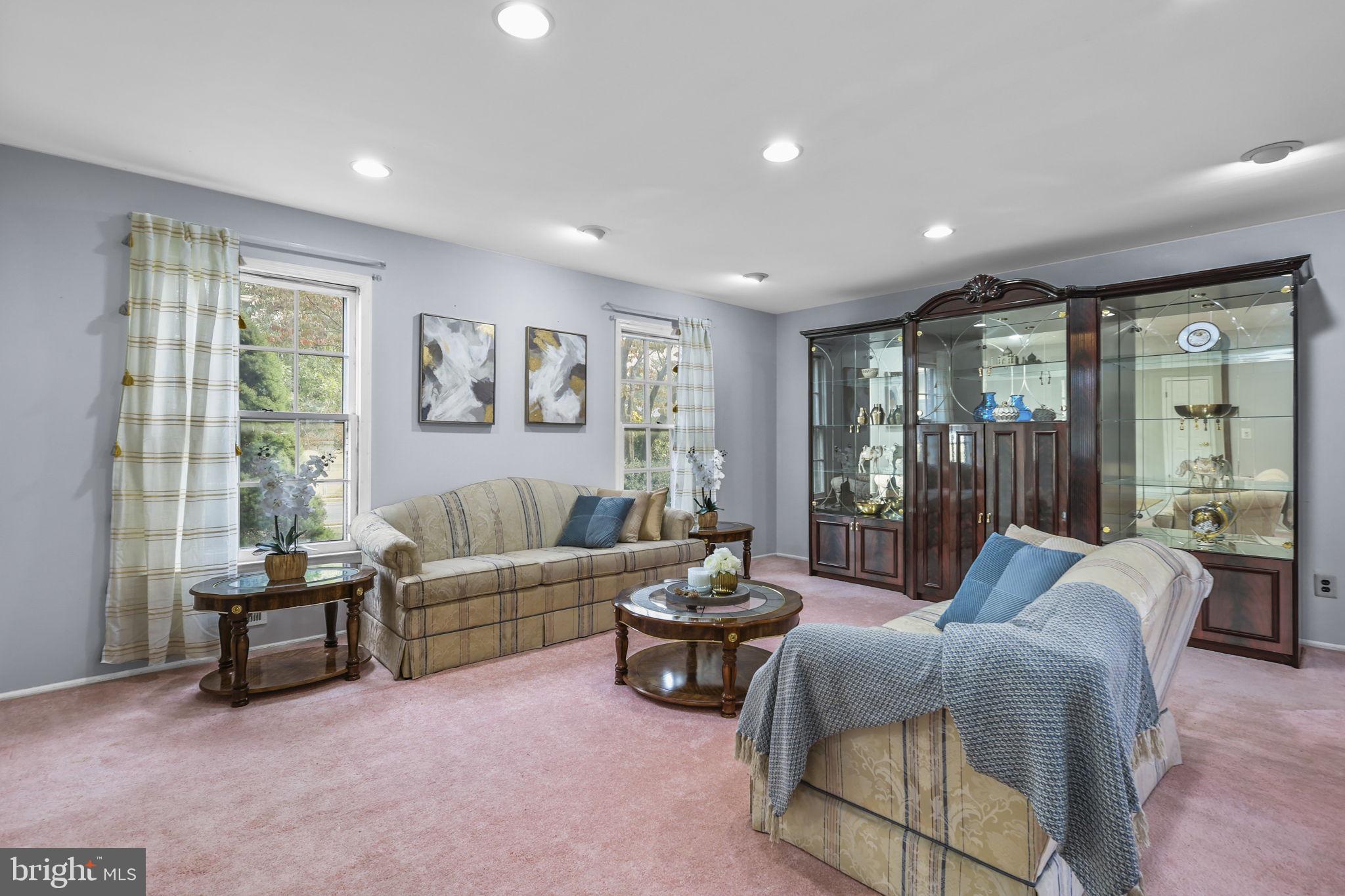 51 Wolfpack Road Hamilton, NJ 08619 - Photo 6 of 47