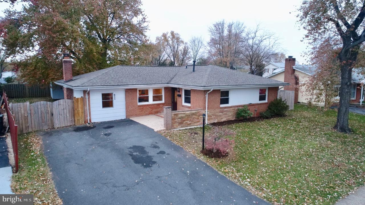 611 West Nettle Tree Road Sterling, VA 20164 - Photo 1 of 31 Gallery Image 1