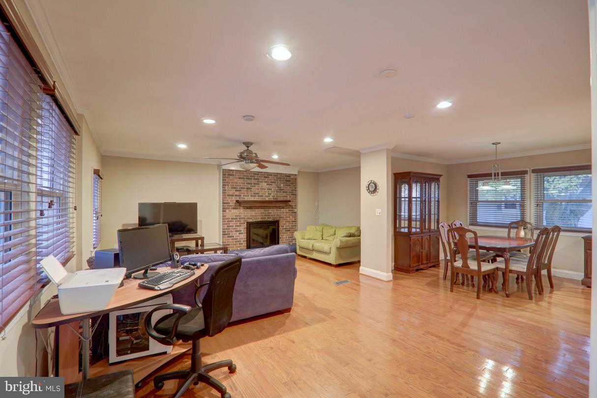 611 West Nettle Tree Road Sterling, VA 20164 - Photo 14 of 31 Gallery Image 14