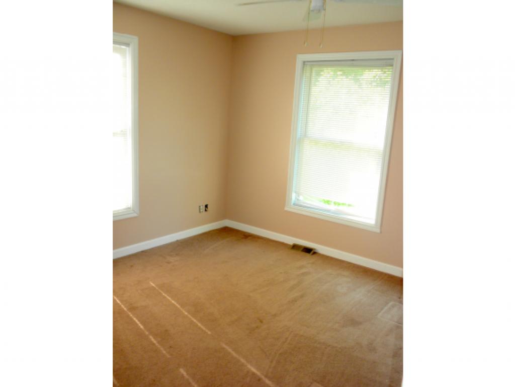85 Windsor Road Hillsborough, NH 03244 - Photo 5 of 13