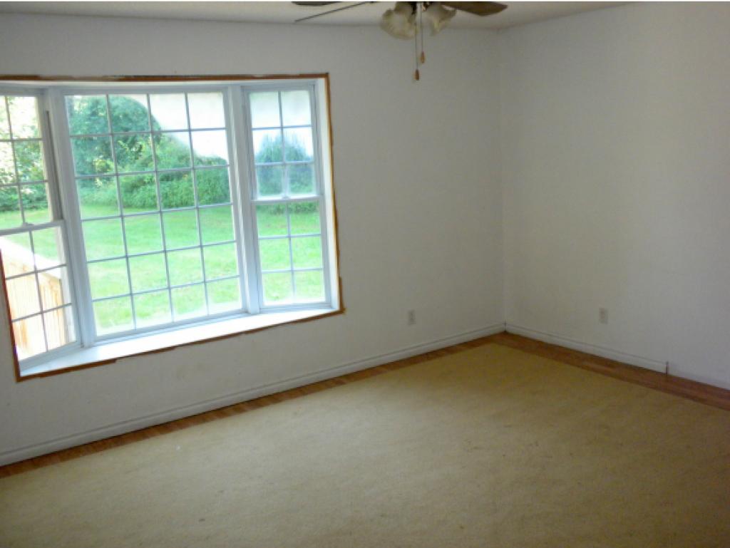 85 Windsor Road Hillsborough, NH 03244 - Photo 6 of 13
