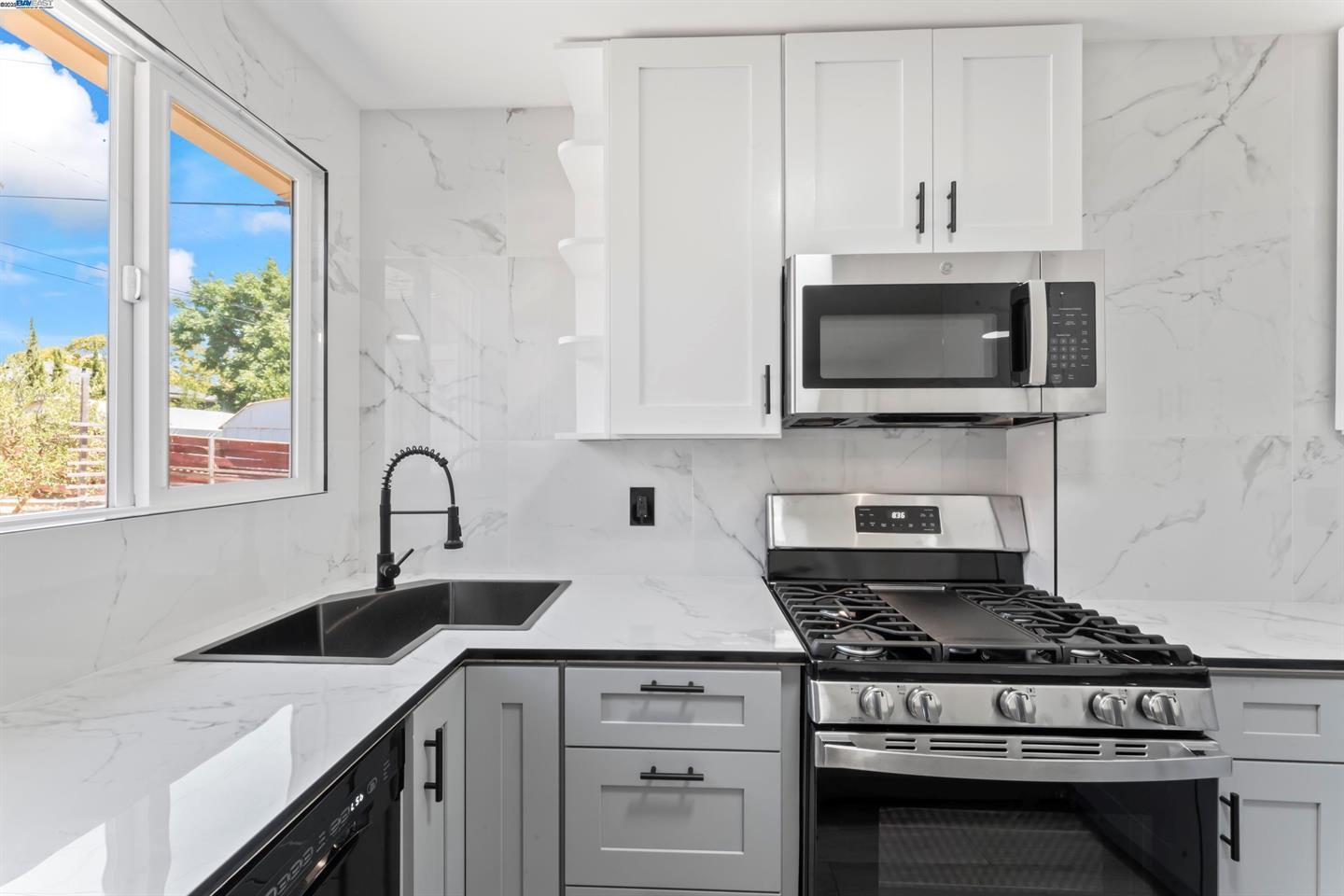 2512 Tennessee Street Vallejo, CA 94591 - Photo 5 of 17