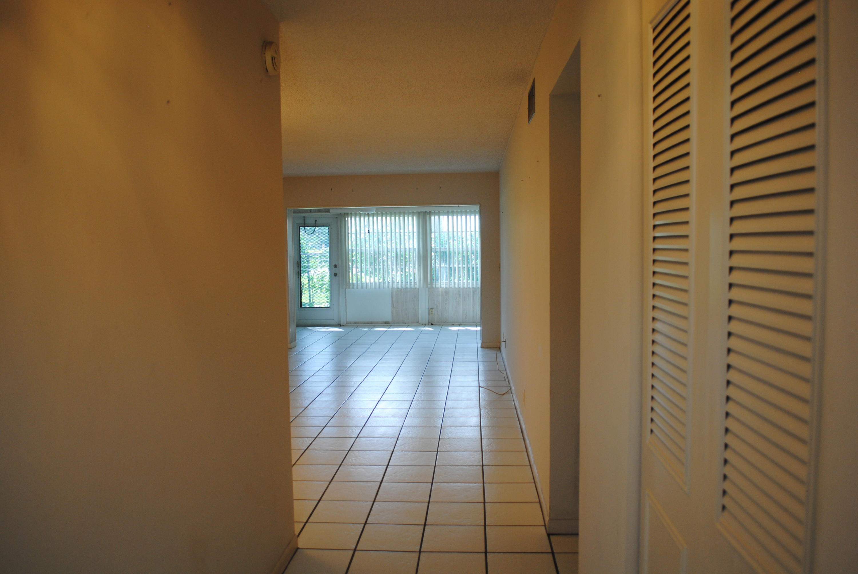 784 Nantucket Circle, Unit B Lake Worth, FL 33467 - Photo 4 of 34 DSC_0004