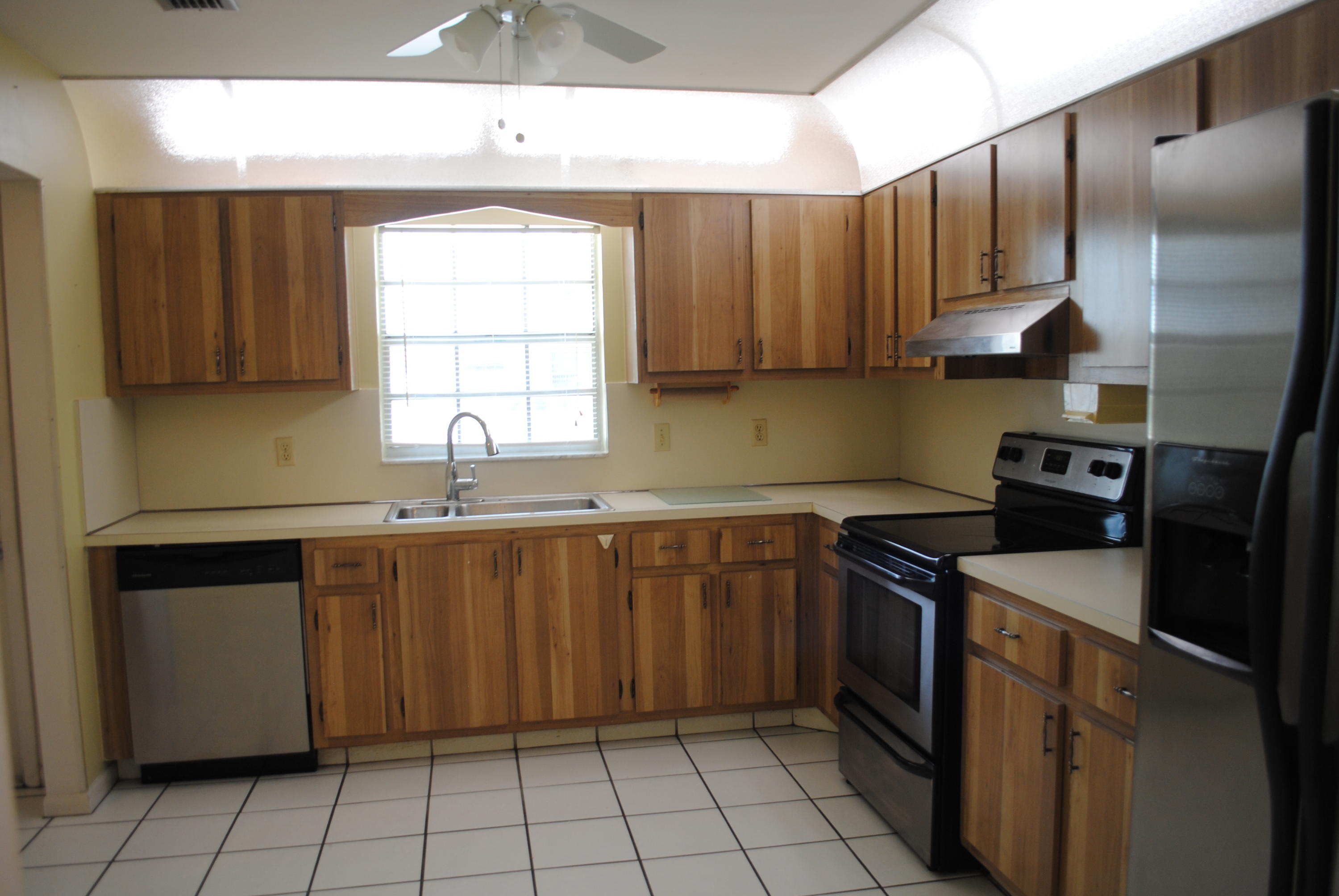 784 Nantucket Circle, Unit B Lake Worth, FL 33467 - Photo 8 of 34 DSC_0009