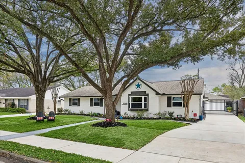 $699,000 | 10619 Bordley Drive, Houston, TX 77042