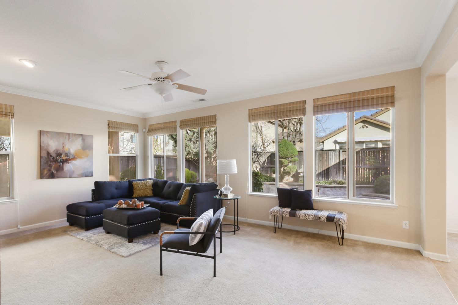 1047 Elsworth Way Folsom, CA 95630 - Photo 13 of 62