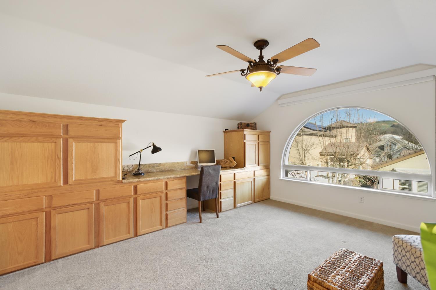 1047 Elsworth Way Folsom, CA 95630 - Photo 27 of 62