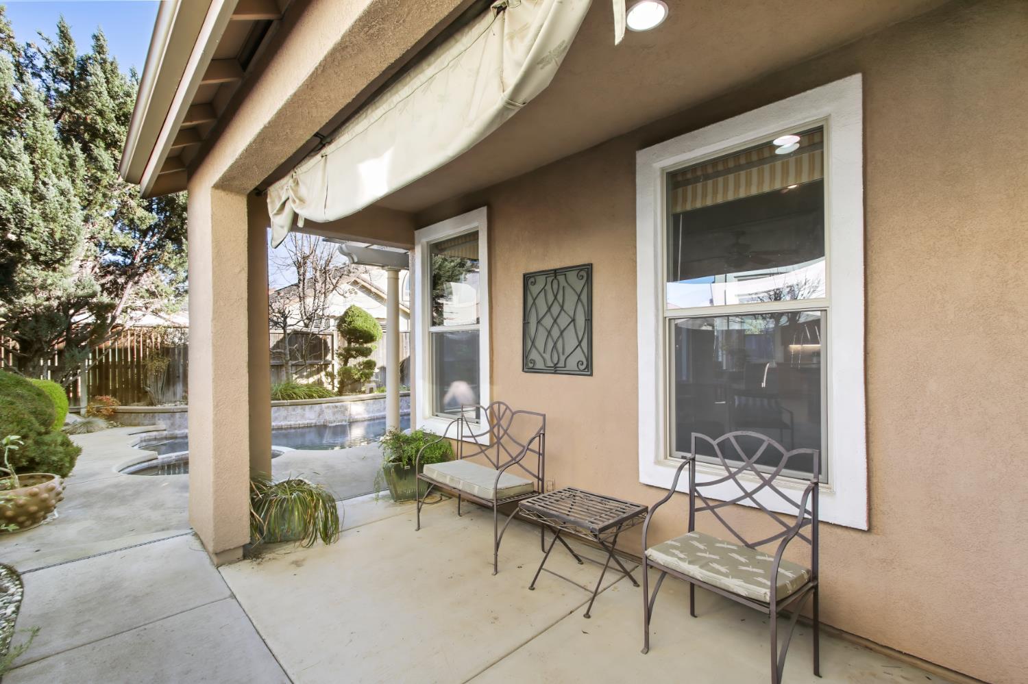 1047 Elsworth Way Folsom, CA 95630 - Photo 45 of 62