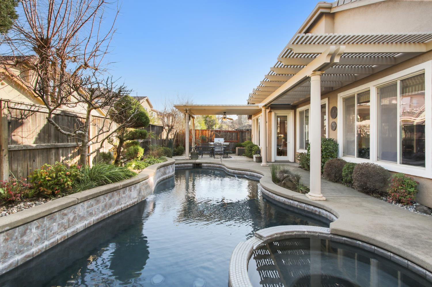 1047 Elsworth Way Folsom, CA 95630 - Photo 47 of 62