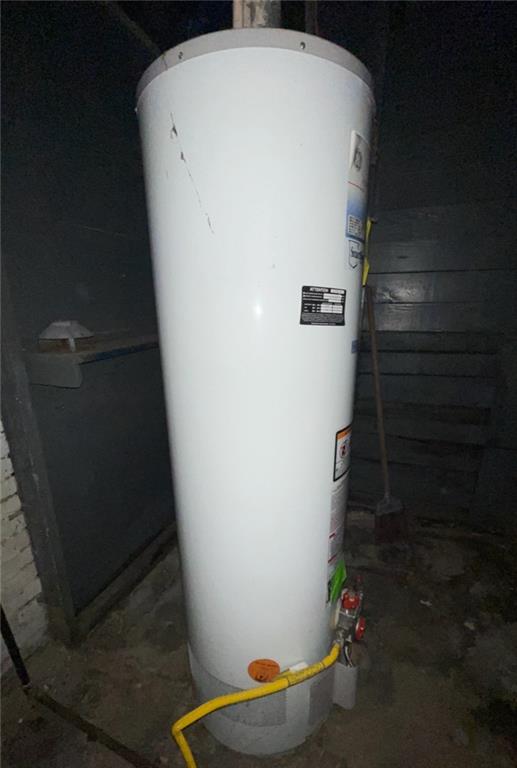 2409 25th Street Beaver Falls, PA 15010 - Photo 18 of 20 view of a closet with storage