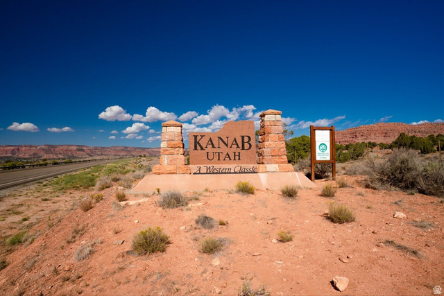 5615 East Eight Mile Gap Road Kanab, UT 84741 - Photo 77 of 81 View of community sign