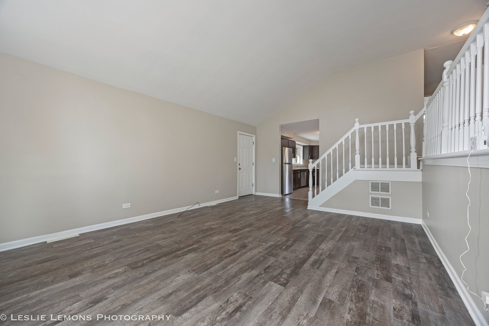 612 Rozanne Drive Addison, IL 60101 - Photo 3 of 33 Gallery Image 3
