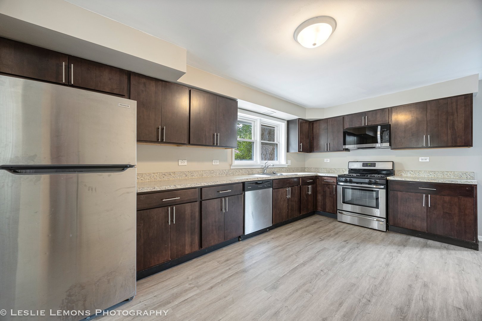 612 Rozanne Drive Addison, IL 60101 - Photo 8 of 33 Gallery Image 8