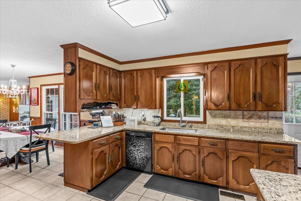 2118 Stonebridge Road Dothan, AL 36301 - Photo 13 of 54