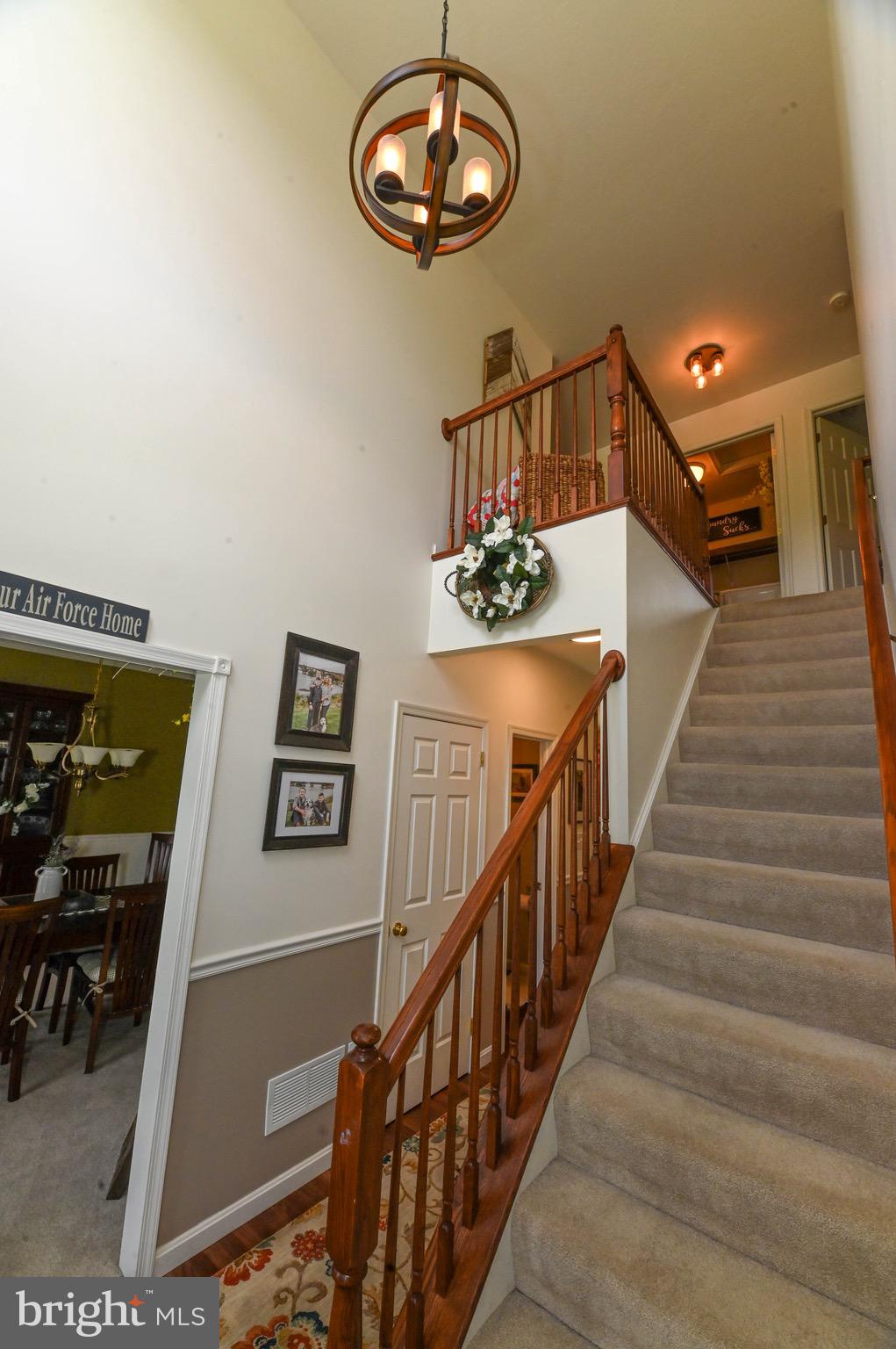32 Valley Road Shrewsbury, PA 17361 - Photo 6 of 56 Spacious foyer