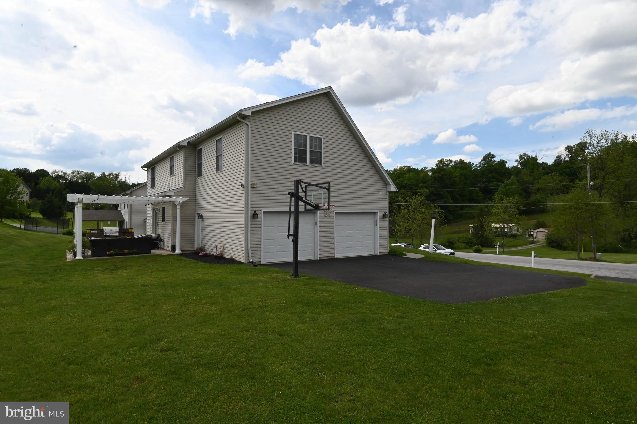 32 Valley Road Shrewsbury, PA 17361 - Photo 53 of 56 Side entry garage with a great flat area