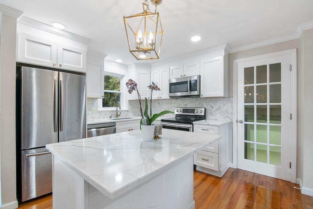 28 Pinta Circle Springfield, MA 01104 - Photo 8 of 36 Gallery Image 8