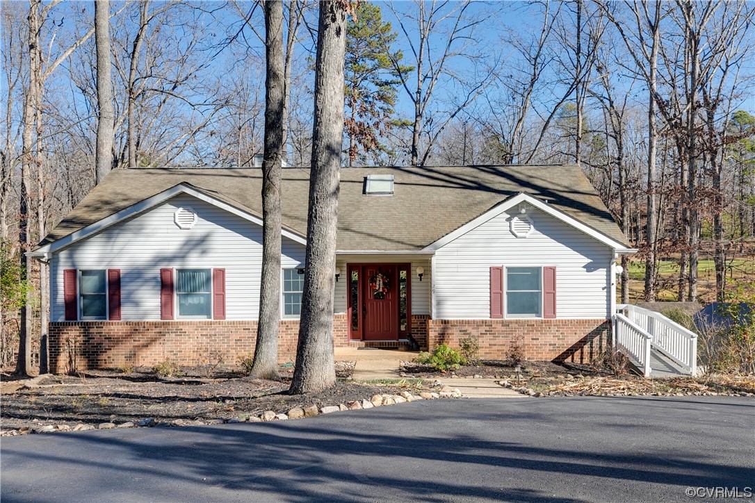 29 Out Of Bounds Road Palmyra, VA 22963 - Photo 2 of 49 a view of a house with a yard