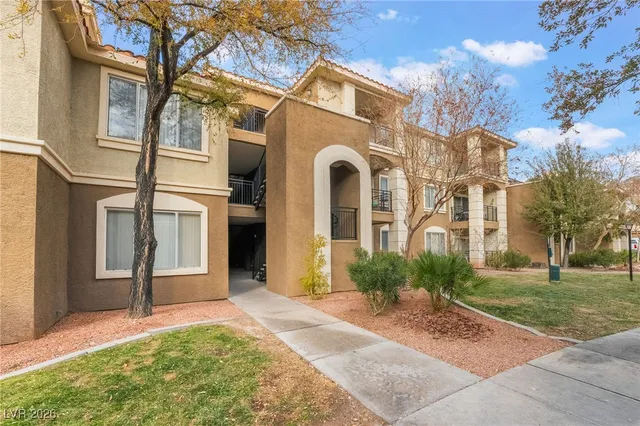 $1,400 | 2900 Sunridge Heights Parkway, Unit 1715, Henderson, NV 89052