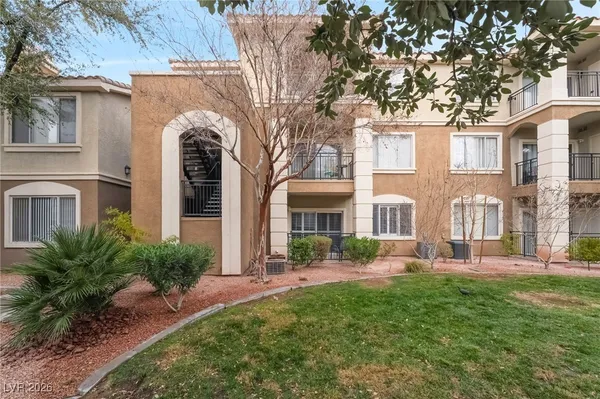 $1,290 | 2900 Sunridge Heights Parkway, Unit 1715, Henderson, NV 89052