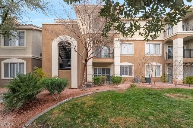 $1,400 | 2900 Sunridge Heights Parkway, Unit 1715, Henderson, NV 89052