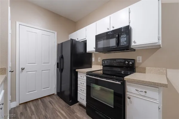 $1,290 | 2900 Sunridge Heights Parkway, Unit 1715, Henderson, NV 89052