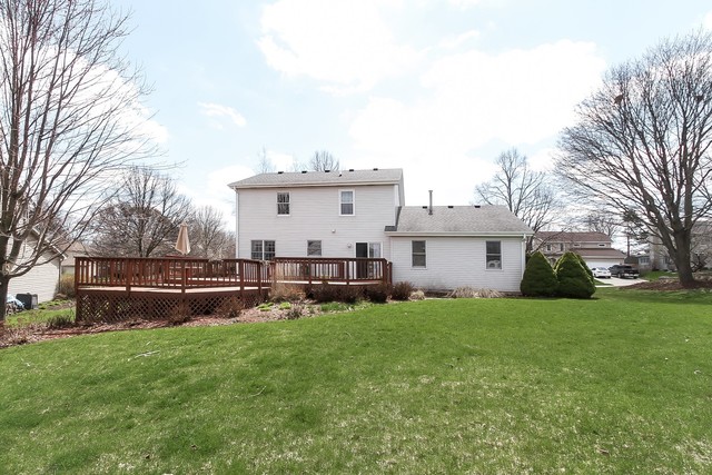 2784 Randall Ridge Drive Elgin, IL 60124 - Photo 20 of 20 a view of a house with a yard and sitting area