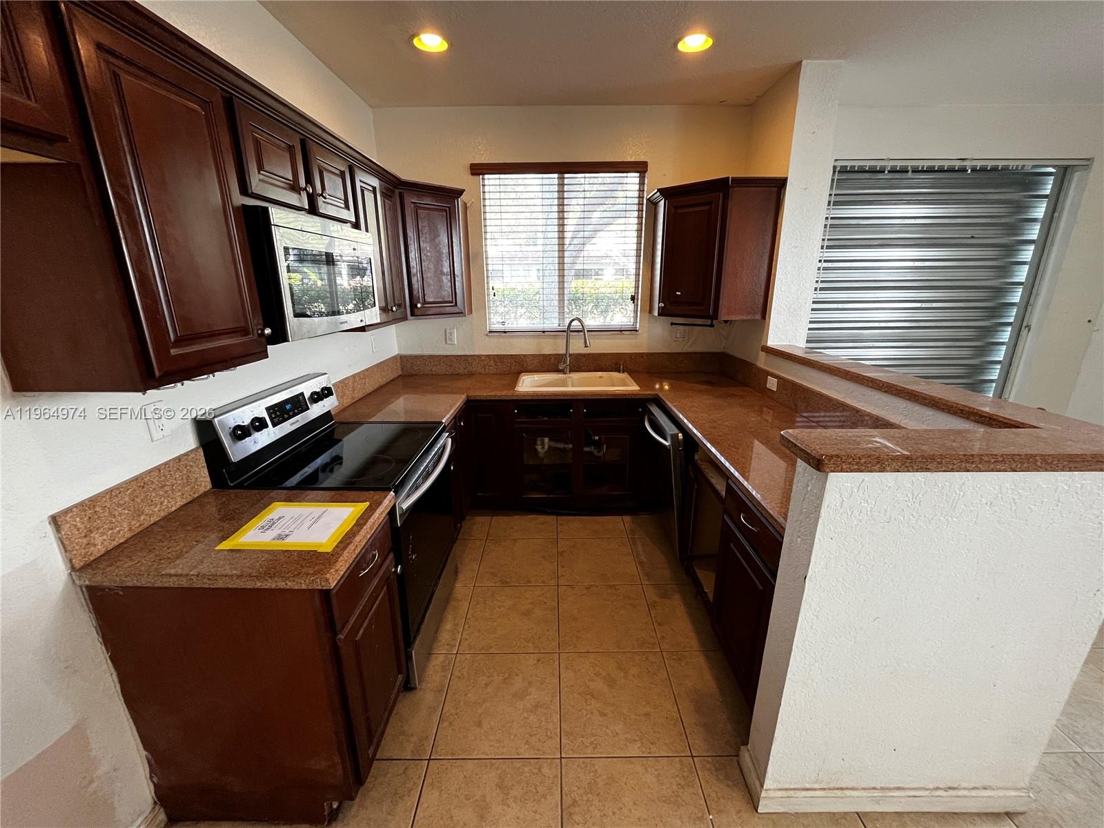 3021 Laurel Ridge Circle Riviera Beach, FL 33404 - Photo 12 of 34 Photo 12