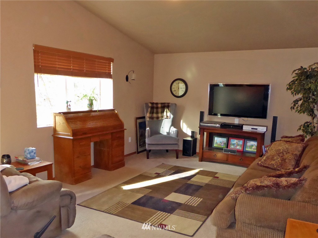 1881 Little Hanaford Road Centralia, WA 98531 - Photo 7 of 21 Gallery Image 7