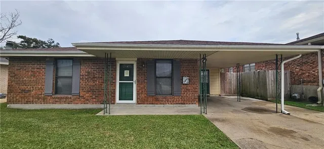 $1,900 | 1849 Redwood Drive, Harvey, LA 70058