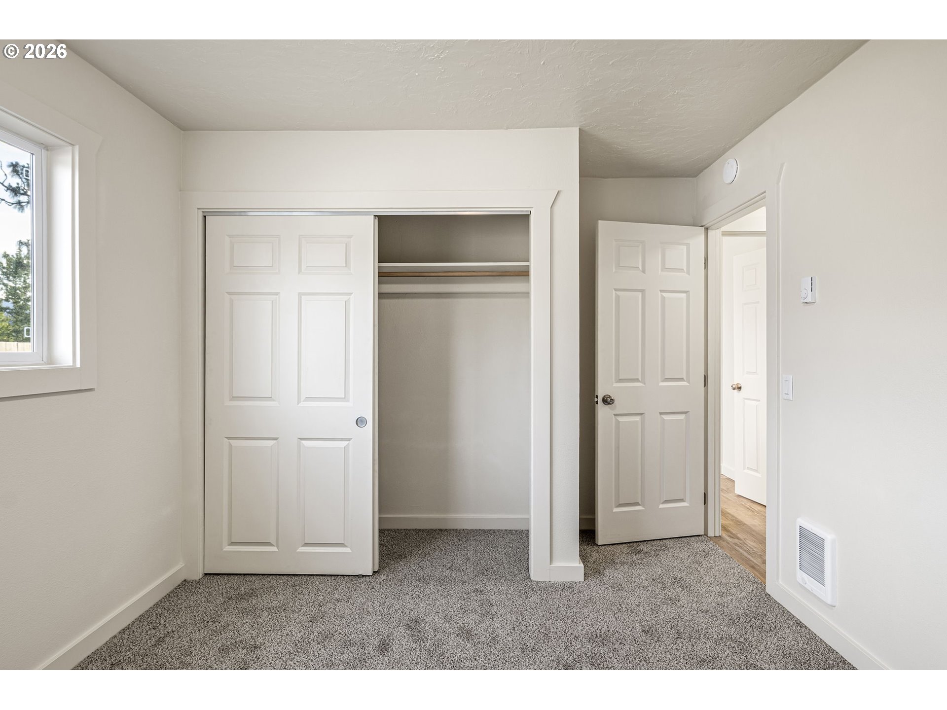 114 East 3rd Street Lowell, OR 97452 - Photo 15 of 31