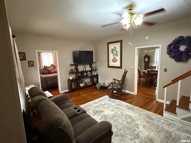 $197,900 | 200 Crestview Drive, Dongola, IL 62926