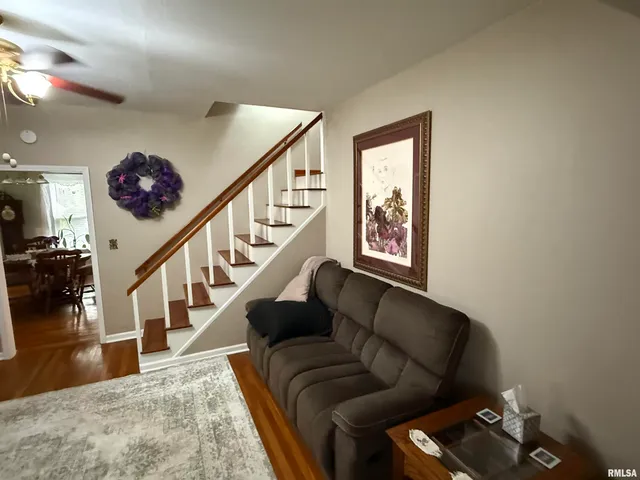 $197,900 | 200 Crestview Drive, Dongola, IL 62926