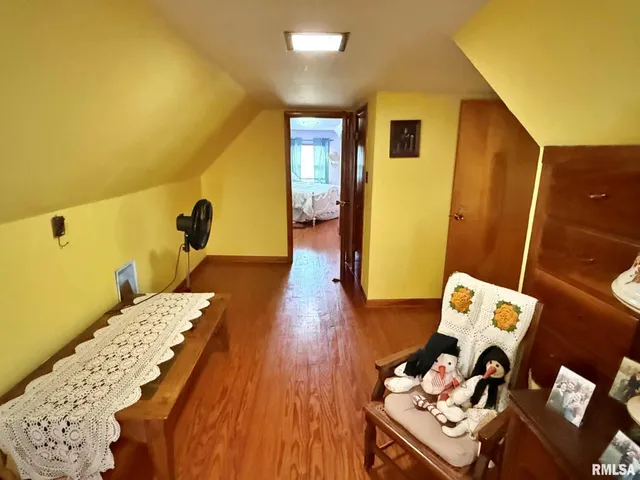 $197,900 | 200 Crestview Drive, Dongola, IL 62926