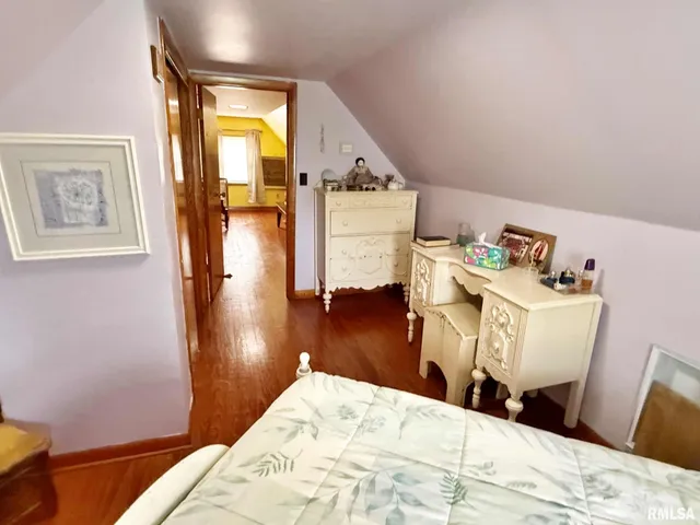 $197,900 | 200 Crestview Drive, Dongola, IL 62926