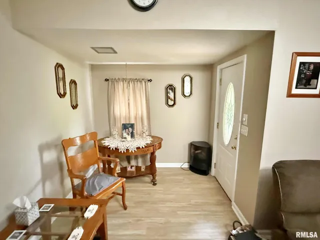 $197,900 | 200 Crestview Drive, Dongola, IL 62926