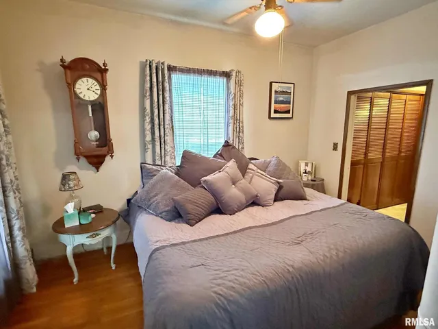 $197,900 | 200 Crestview Drive, Dongola, IL 62926