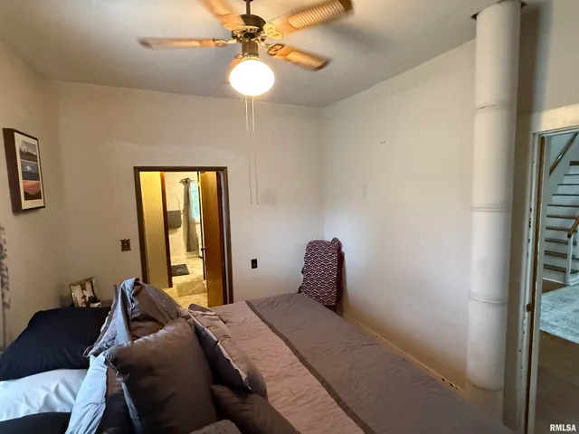 $197,900 | 200 Crestview Drive, Dongola, IL 62926