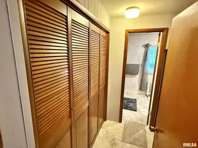 $197,900 | 200 Crestview Drive, Dongola, IL 62926