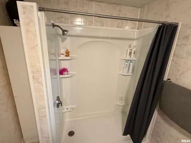 $197,900 | 200 Crestview Drive, Dongola, IL 62926