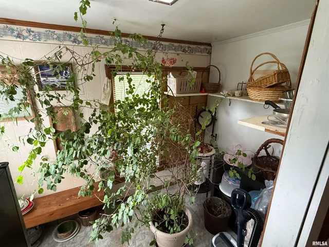 $197,900 | 200 Crestview Drive, Dongola, IL 62926