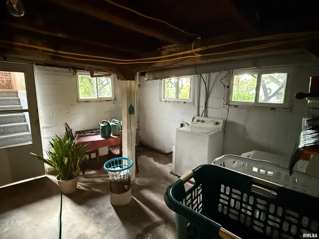 $197,900 | 200 Crestview Drive, Dongola, IL 62926